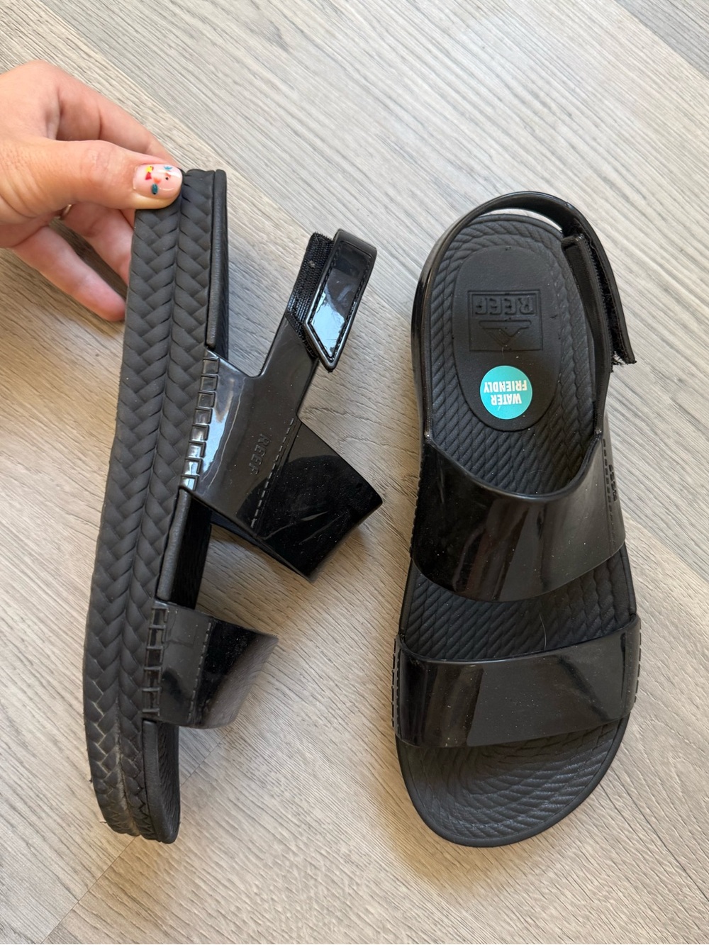 Reef Water Vista Sandals Black Glossy Size 7 - Picture 2 of 5